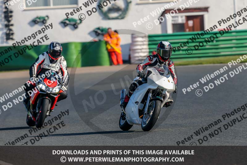 PJM Wedding Photography;enduro digital images;event digital images;eventdigitalimages;mallory park;mallory park photographs;mallory park trackday;mallory park trackday photographs;no limits trackdays;peter wileman photography;racing digital images;trackday digital images;trackday photos